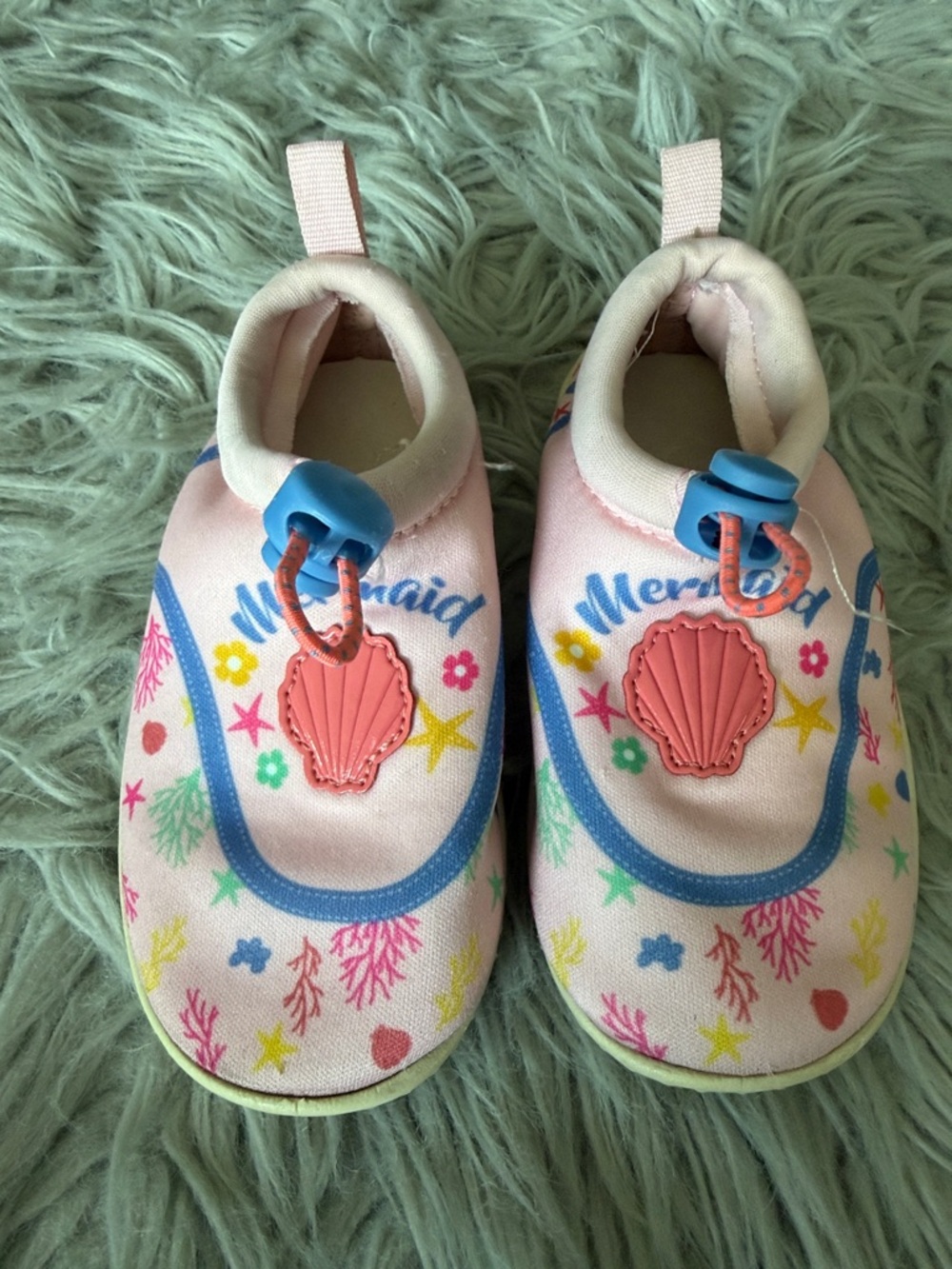 Girls Pink Mermaid Shell Water Shoes with Toggle Closure